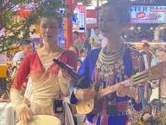 -刘姐啤酒鱼民族演艺餐厅(西街总店)