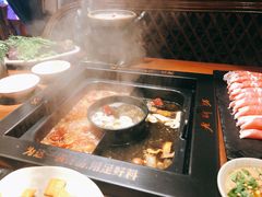 -老牌坊云南鱼豆花火锅(嵩山店)