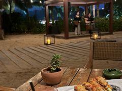 -三亚艾迪逊酒店·海滩烧烤 BARBACOA·现场乐队·浪漫晚餐·烧烤海鲜