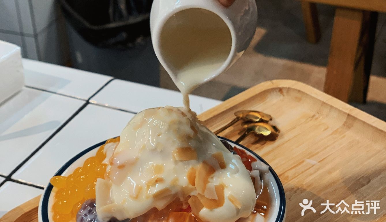 十余种甜品免费吃，夏天绝不可错过的卤校长！