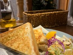 -卡普里披萨·牛扒·下午茶