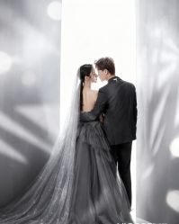 -雪中彩影婚纱摄影·微光艺术中心