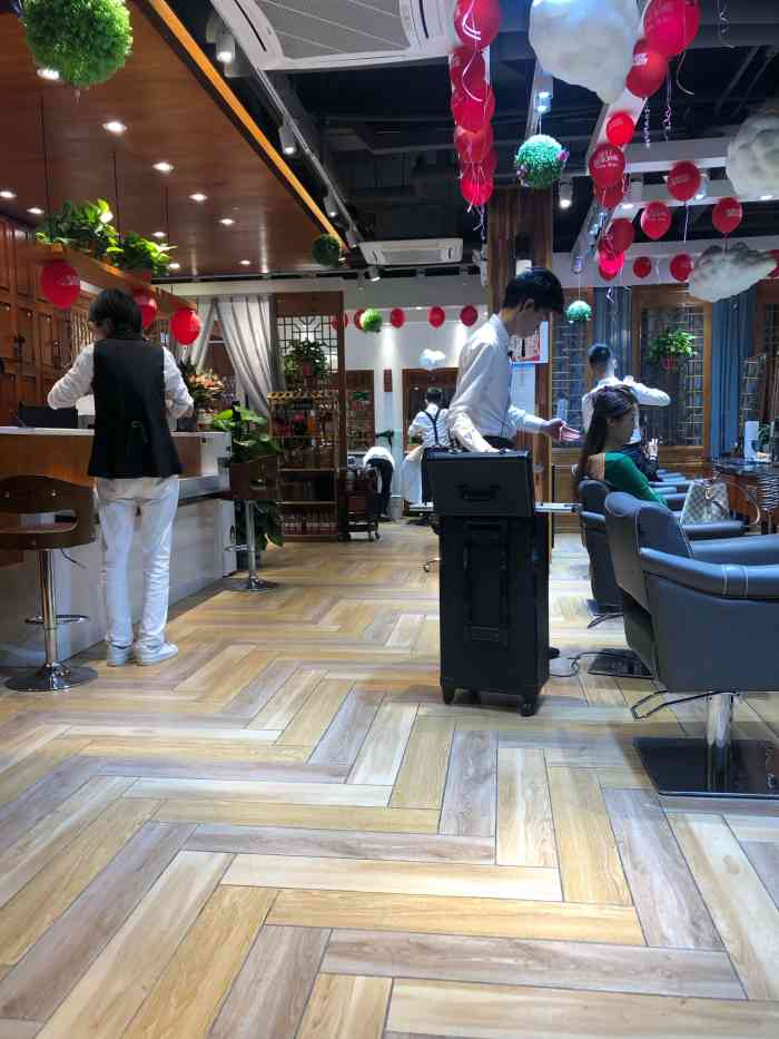 乔尼亚护肤造型中心(西乡店)-"在槟城西岸住了快一年,从来没有去过家