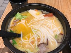酸汤肥牛过桥米线-云味馆过桥米线(皇庭广场店)
