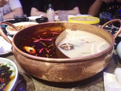 -三人行骨头王火锅(长寿店)
