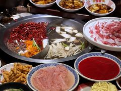 -沸炉重庆老火锅(军事博物馆店)