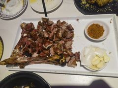-小河公主秘制烤羊腿(小绿谷店)