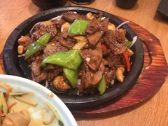 铁板爆三样-小土豆北方菜馆(方庄店)