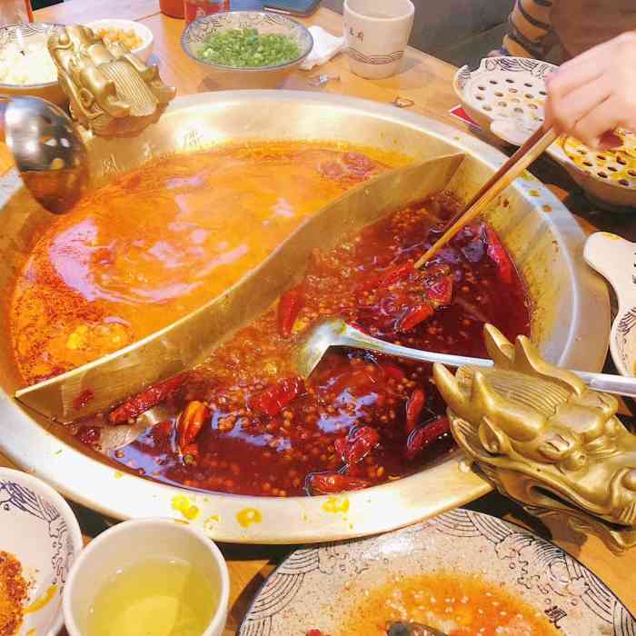 凤凰府成都火锅(坦洲店)-"买灯的路上偶遇好次的成都火锅! 「手工.