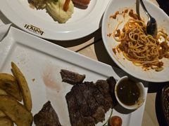 -LENBACH兰巴赫西餐啤酒坊(大连东港店)