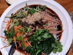 老滇凉米线-老滇山寨•云南特色菜•地方菜•民族风情歌舞表演(金碧店)