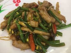 -东豪园林海鲜酒家(南港路辅路店)