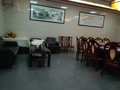 大堂-新一家农家菜(华景新城店)