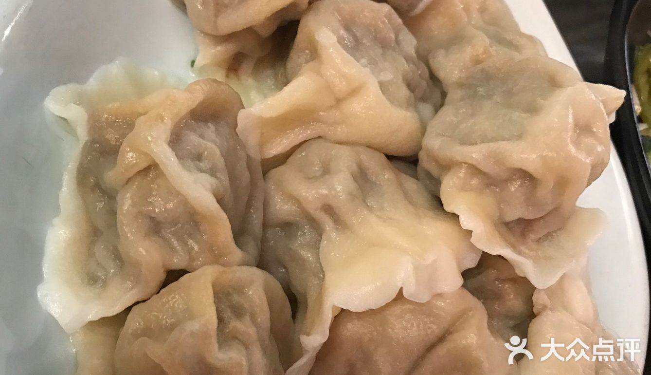 听朋友推荐他家饺子，果断坐地铁过来了