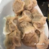 听朋友推荐他家饺子，果断坐地铁过来了