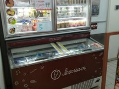 -全家便利店(东直门店)
