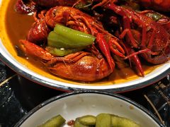 -虾弄弄海派小龙虾·牛羊蝎子火锅