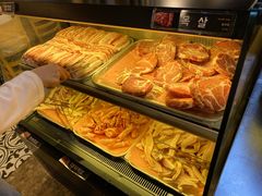-江南猪肉商会无限续吃(弘大店)