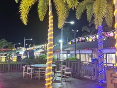 -亚龙湾亚泰商业街