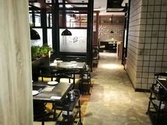 大堂-严厨老坛酸菜鱼(吴江万宝店)