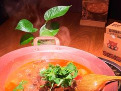 -吃饭皇帝大土家民族菜(荟聚店)