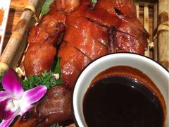 -老滇山寨•云南特色菜•地方菜•民族风情歌舞表演(金碧店)