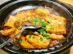 砂锅豆腐-费大厨辣椒炒肉(万家丽一店)