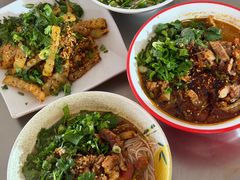 火烧肉米线-老奶烧肉米线