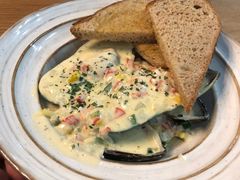 椰奶烩青口-HELLO 27 意面·沙拉·帕尼尼