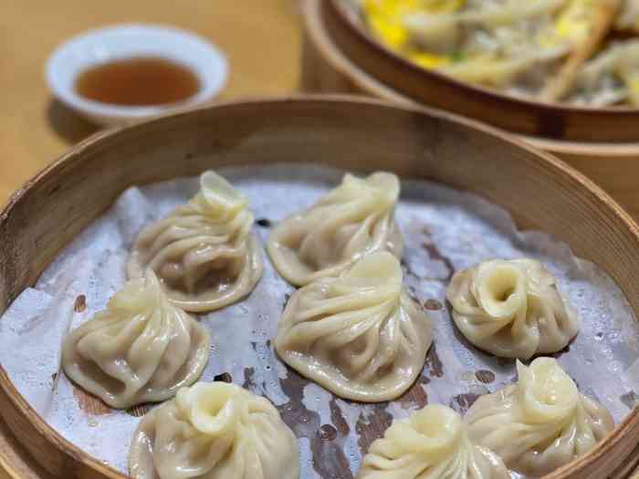 冯源包子-"原本想去九龙小学店,但是写着周末营业时间.