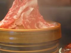 -牛YO寿喜烧·铁板烧和牛火锅自助(市府恒隆店)