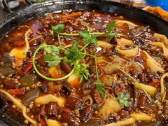 老铁锅秘制美蛙-鸿顺老铁锅美蛙鱼府(解放碑店)