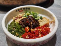 -野山舂·贵州现舂酸汤牛肉(民生路店)
