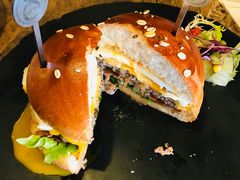 -HIGH FIVE哈福手工汉堡(桂林路店)