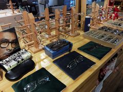 -肆兮眼镜·蔡司·徕卡战略合作店(大坪店)