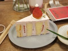 草莓糯米蛋糕-野路甜点铺(松柏路店)