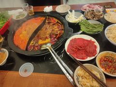 -重庆川渝肥妹火锅