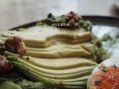 牛油果煮蛋吐司-RAC BAR(安福路店)