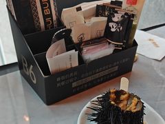 -雍容荟帝王蟹活龙虾展台自助(IFS黑金店)