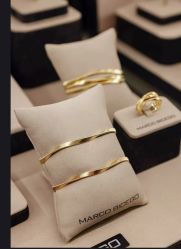 -周生生Chow Sang Sang(先天下店)