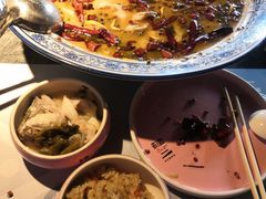 -桂二老坛酸菜鱼(三街两巷店)