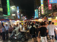 -六合夜市