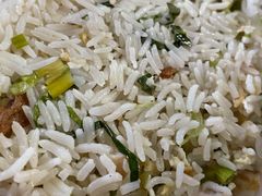 咸鱼鸡粒炒饭-芬芳甜品(同福路店)