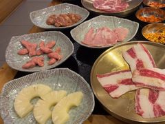 -臻牛烤肉