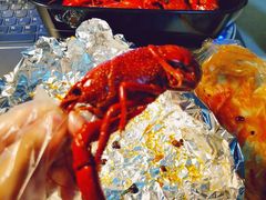 -臻鲜燕海鲜融合餐厅(金陵style店)