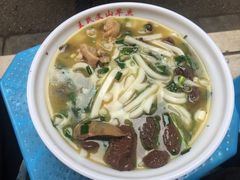 鸡汤饵丝-文山荷鲜居(翠湖店)