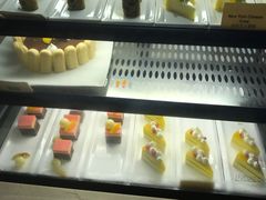 -三亚湾海居铂尔曼度假酒店