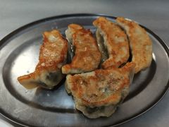 鲜肉韭菜煎饺-芬芳甜品(同福路店)