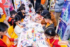 -kidsland(颐堤港店)