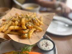 -Mark&Mars Restaurant